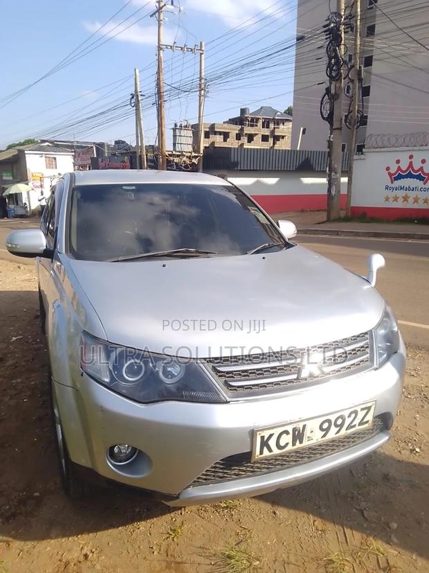 Mitsubishi Outlander 2010 Silver