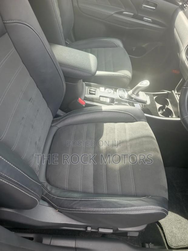 Mitsubishi Outlander 2020 Black