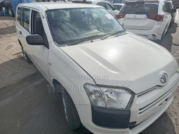 Toyota Succeed 2019 White