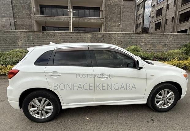 Mitsubishi RVR 2.0 2011 White