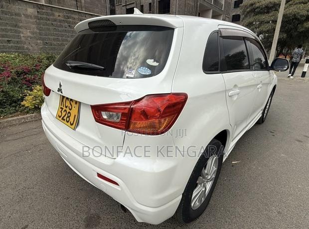 Mitsubishi RVR 2.0 2011 White