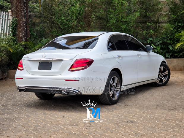 Mercedes-Benz E220 2018 White