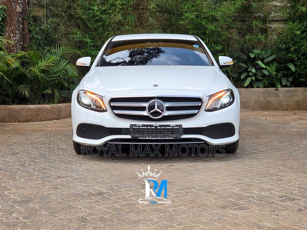 Mercedes-Benz E220 2018 White