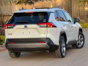 Toyota RAV4 Hybrid 2019 White for sale