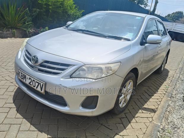 Toyota Corolla 2010 Silver
