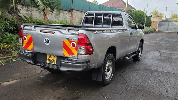Toyota Hilux Revo Smart Cab Deisel 2.4 AWD 2022 Silver
