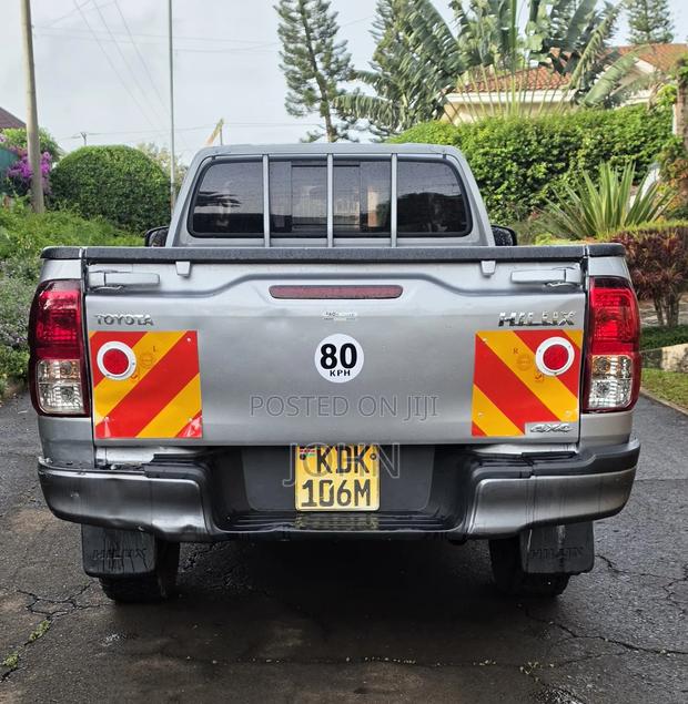 Toyota Hilux Revo Smart Cab Deisel 2.4 AWD 2022 Silver