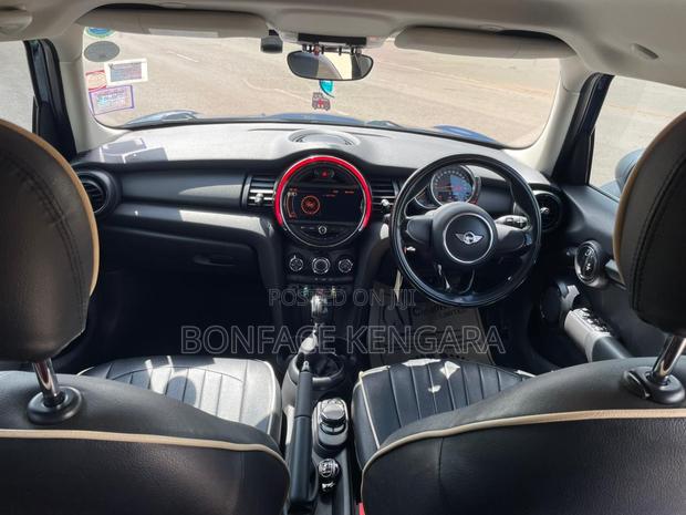 Mini Cooper 2016 Blue