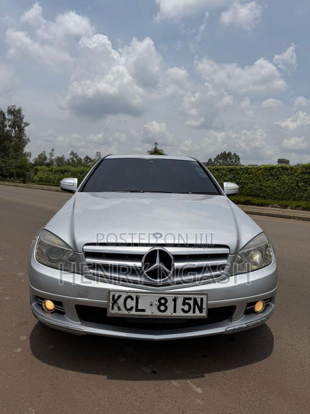 Mercedes-Benz C200 2011 Silver
