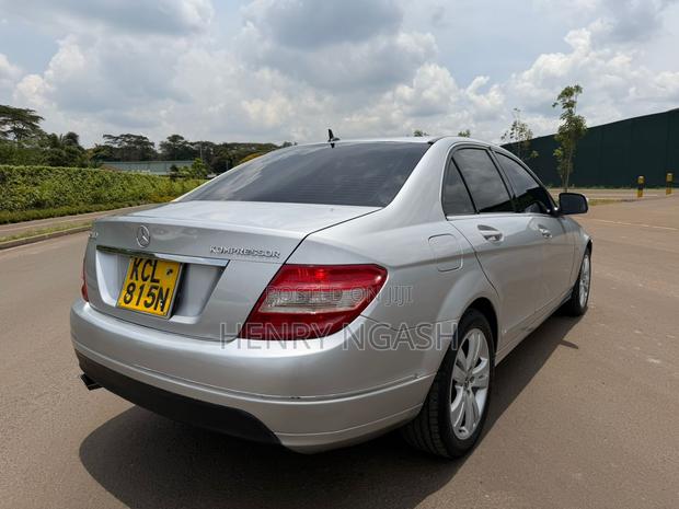 Mercedes-Benz C200 2011 Silver