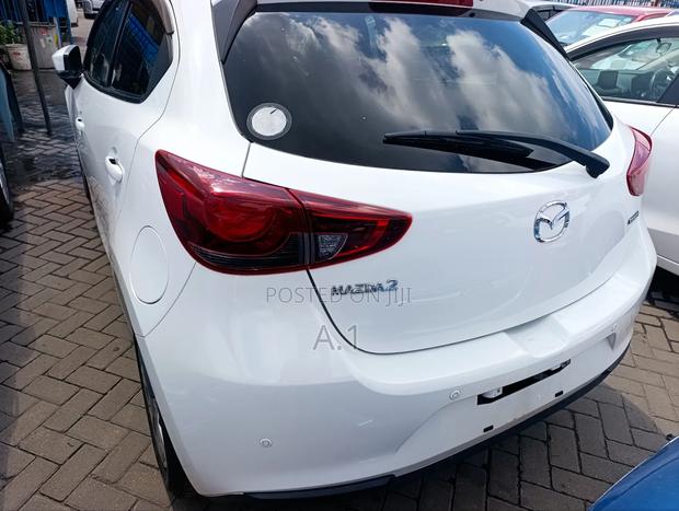 Mazda 2 2019 Pearl