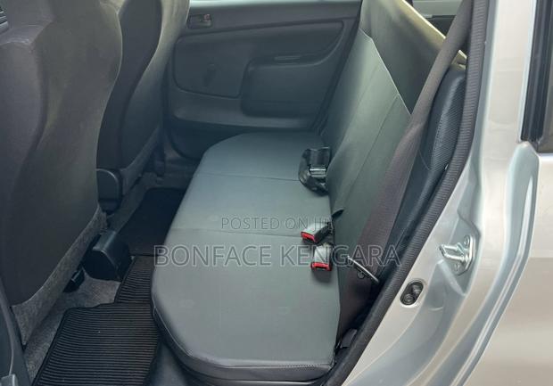Toyota Probox 1.5 Hybrid DX 2019 Silver