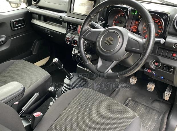 Suzuki Jimny 2019 Beige