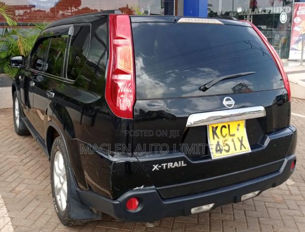 Nissan X-Trail 2010 Black