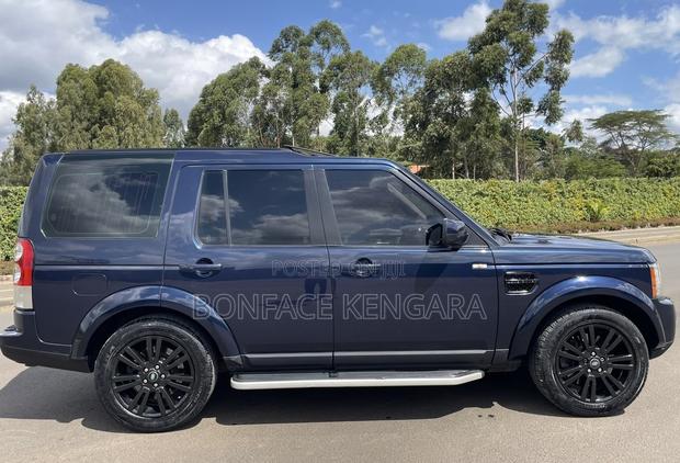 Land Rover Discovery 2009 Blue
