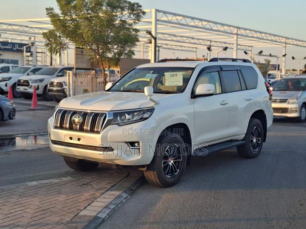 Toyota Land Cruiser Prado 2.8 2019 White