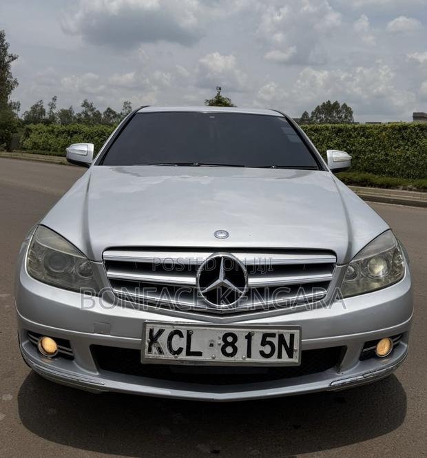 Mercedes-Benz C200 2010 Silver