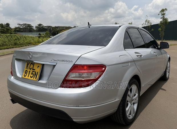 Mercedes-Benz C200 2010 Silver
