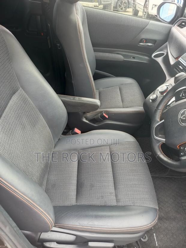 Toyota Sienta 2019 Brown