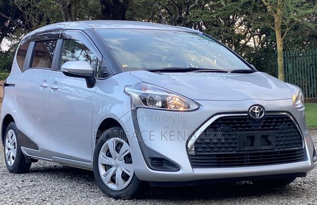 Toyota Sienta 1.5 FWD 2020 Silver