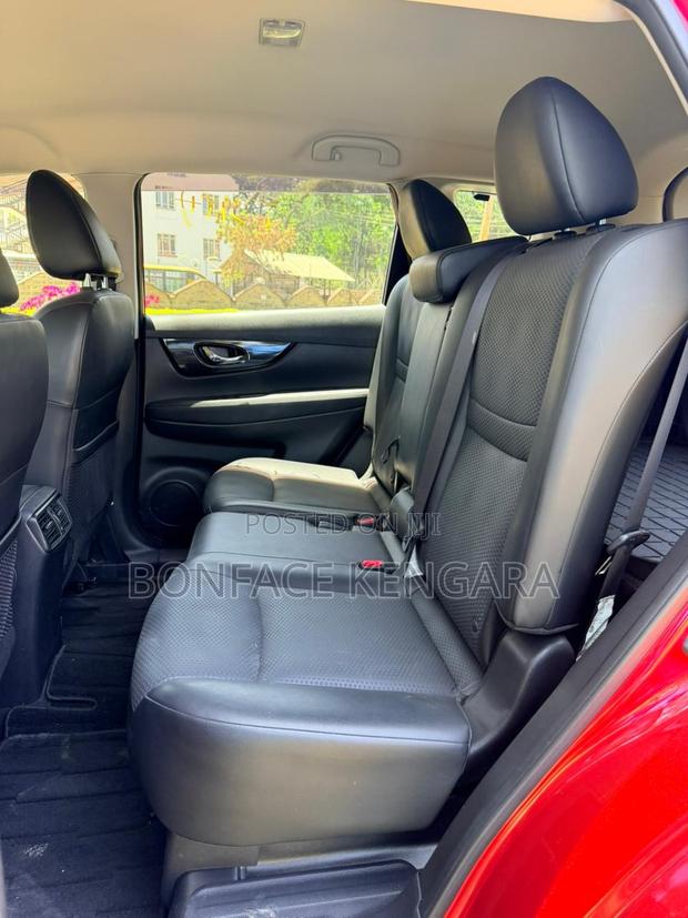 Nissan X-Trail 2.0 Petrol FWD 2019 Red