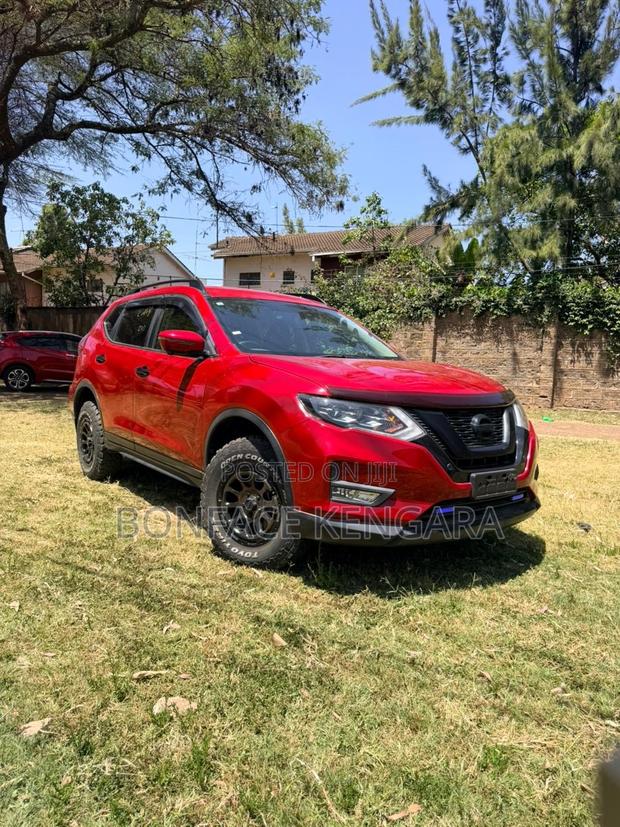 Nissan X-Trail 2.0 Petrol FWD 2019 Red