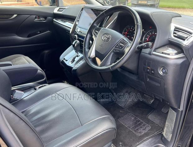 Toyota Vellfire 2018 Black