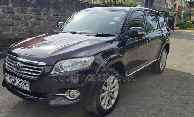 Toyota Vanguard 2010 Burgundy
