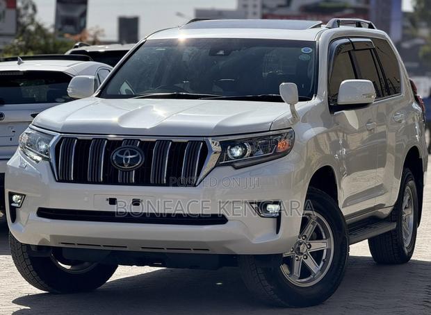 Toyota Land Cruiser Prado 2.8 2021 White
