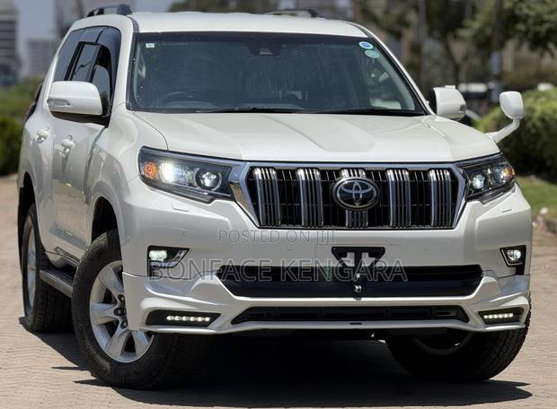 Toyota Land Cruiser Prado 2.8 2019 White