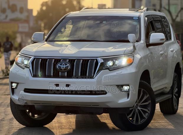 Toyota Land Cruiser Prado 2.8 2019 White