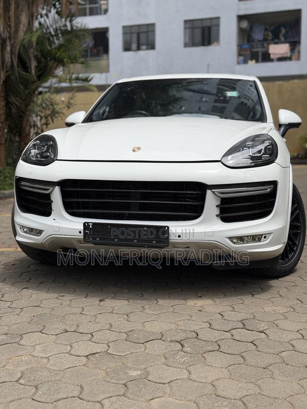 Porsche Cayenne GTS 4dr SUV AWD (3.6L 6cyl Turbo 8A) 2015 White