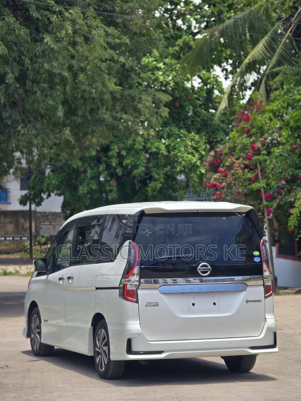 Nissan Serena 2019 White