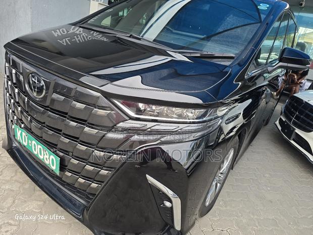 Toyota Alphard 2024 Black