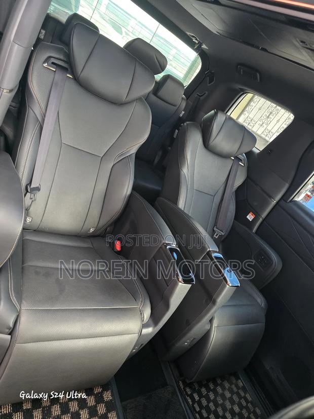 Toyota Alphard 2024 Black