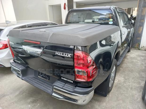 Toyota Hilux 2018 Black