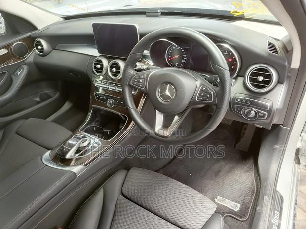 Mercedes-Benz C200 2018 Silver
