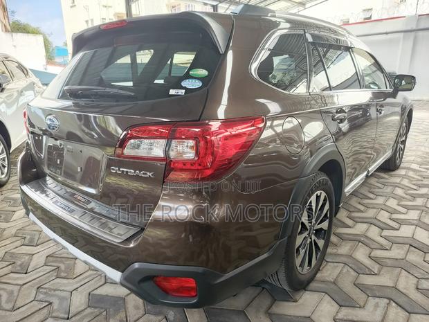 Subaru Outback 2019 Brown