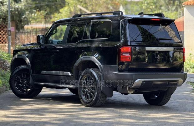 Toyota Land Cruiser Prado 2.7 2024 Black