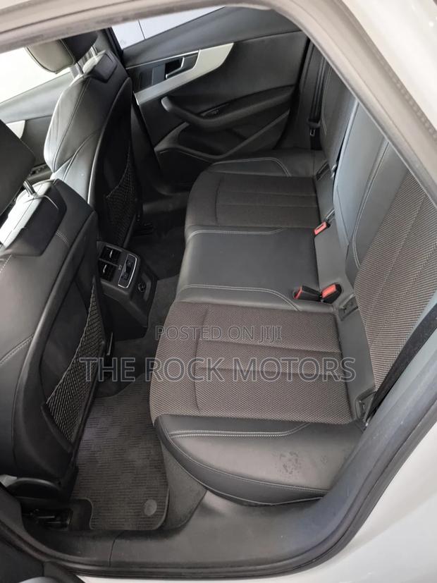 Volkswagen Golf 2019 White