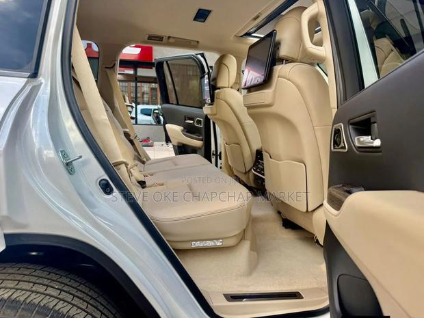Toyota Land Cruiser 3.3 Diesel 4WD 2022 White