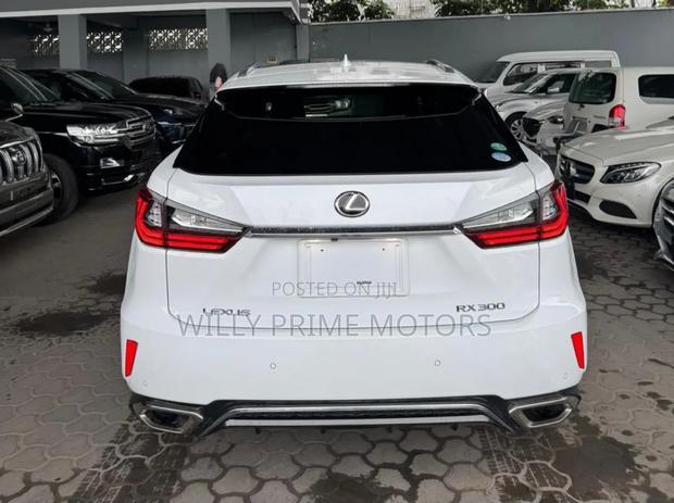 Lexus RX 300 4WD 2019 White