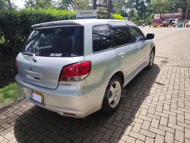 Mitsubishi Airtrek 2.0 Turbo-R 2005 Silver