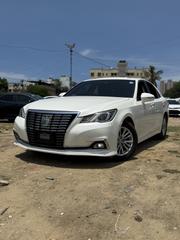 Toyota Crown 2018 White for sale