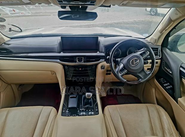Lexus LX 570 (5 seats) AWD 2017 Brown