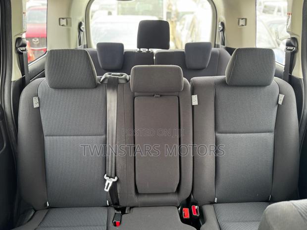 Toyota Noah 2.0 FWD (8 Seater) 2020 Silver