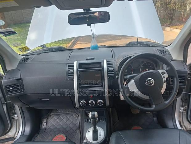 Nissan X-Trail 2012 Silver