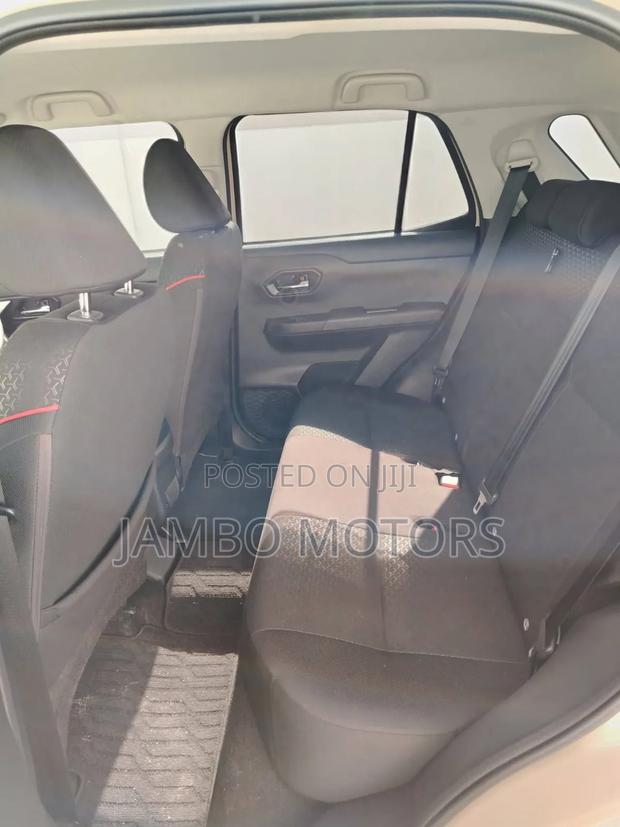 Toyota Raize 1.0 FWD 2021 Gold