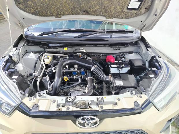 Toyota Raize 1.0 FWD 2021 Gold