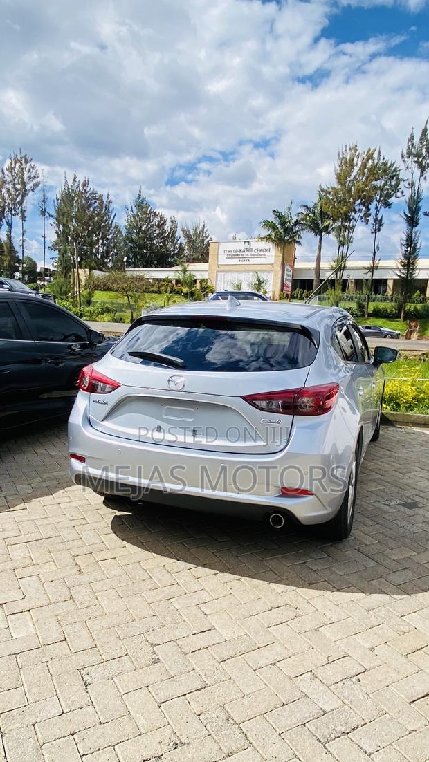 Mazda Axela 2018 Silver